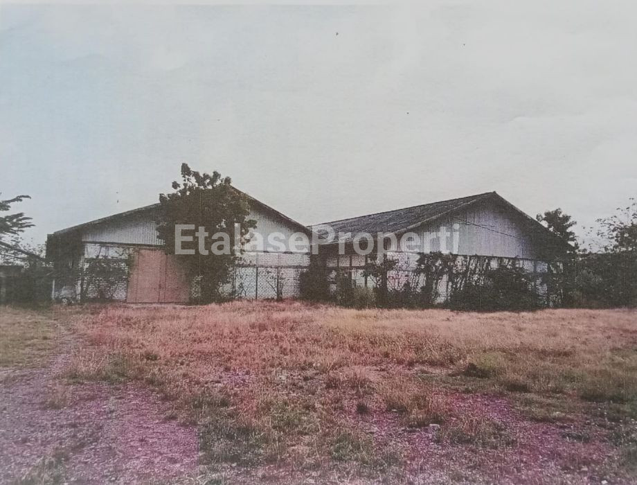 Foto properti Dijual Tanah + Gudang SHM  Tikung, Lamongan (Sebelah Pabrik Sepatu) 1