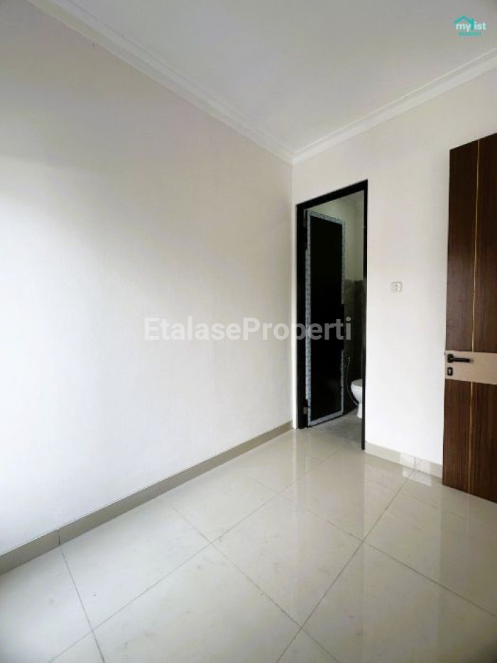 Foto properti Dijual Rumah Baru Di Royal Paka Dekat UPN MERR 10