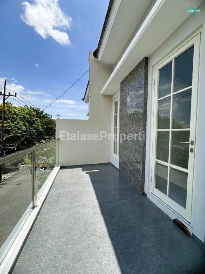 Foto properti Dijual Rumah Baru Gress Tenggilis Mejoyo Dekat Ubaya 9