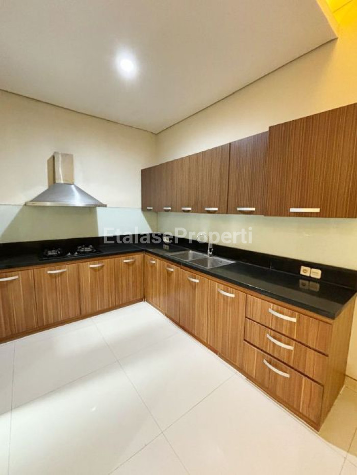 Foto properti Disewakan Rumah Bagus Araya Tahap 1 Blok F Full Furnished 6