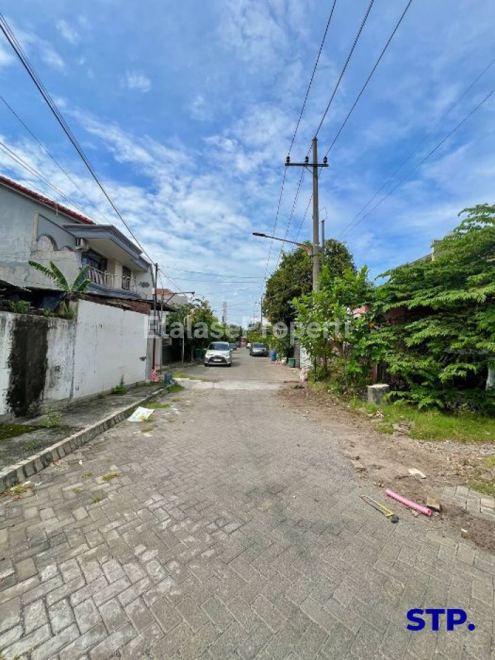 Foto properti Rumah Baru Modern Di Tenggilis Mejoyo Selatan 10