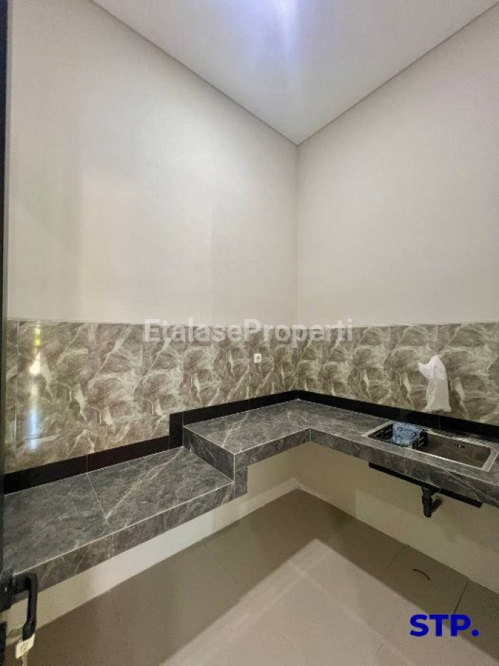 Foto properti Rumah Baru Modern Di Perumahan Villa Kalijudan Indah 4