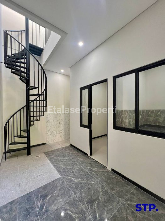 Foto properti Rumah Baru Modern Di Perumahan Villa Kalijudan Indah 5
