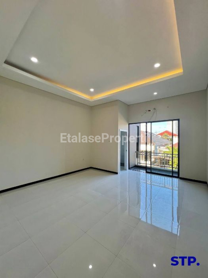 Foto properti Rumah Baru Modern Di Perumahan Villa Kalijudan Indah 8