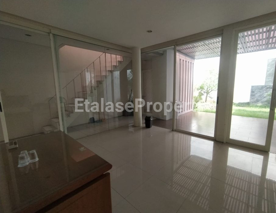 Foto properti JUAL RUMAH CITRALAND UTAMA ROYAL PARK (HD) 2
