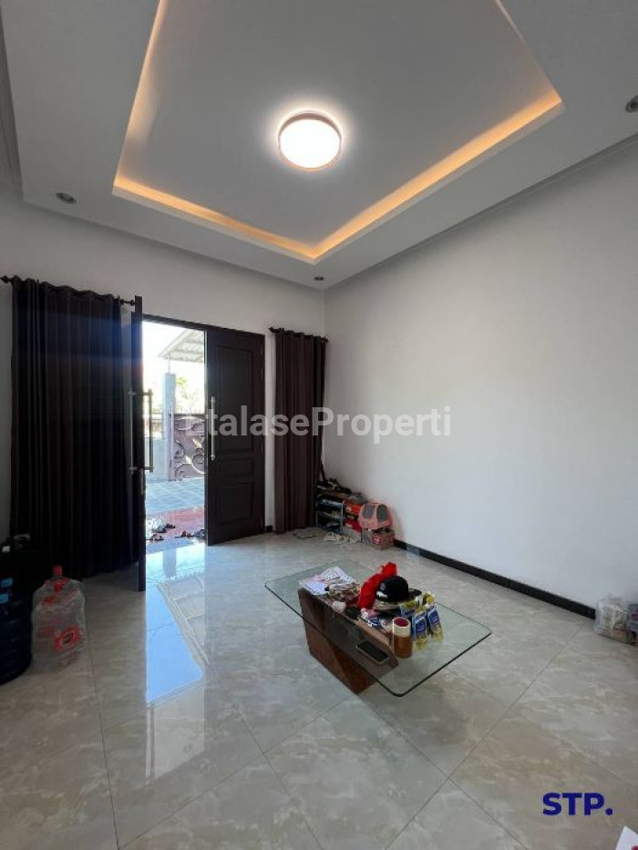 Foto properti NEW RENOV - Rumah Tinggal Siap Huni Di Manyar Kertoarjo 3