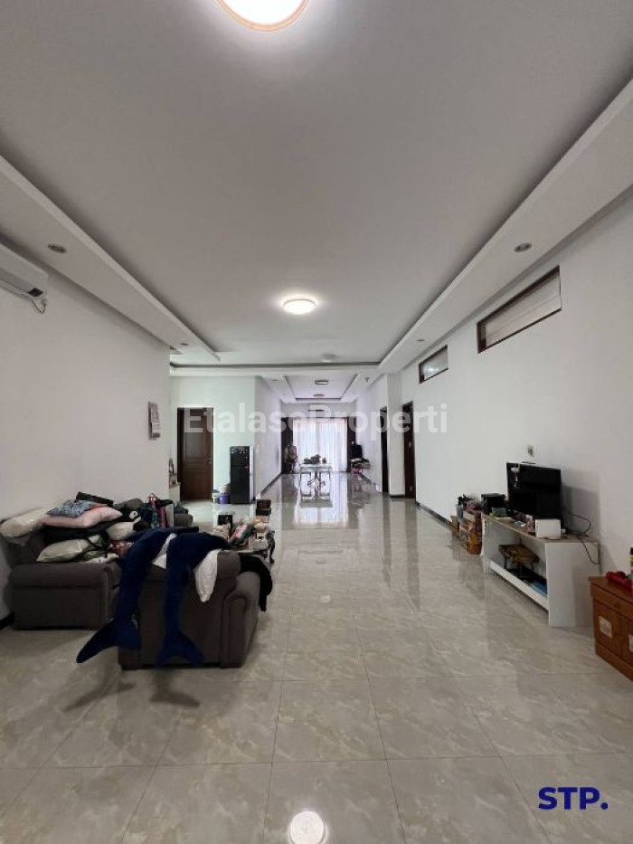 Foto properti NEW RENOV - Rumah Tinggal Siap Huni Di Manyar Kertoarjo 5