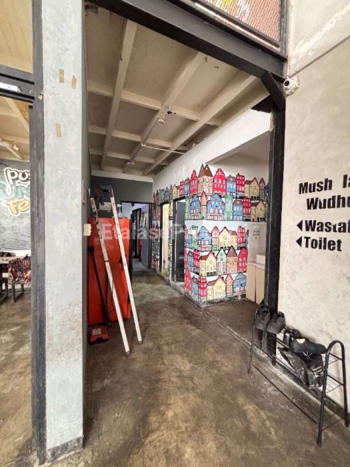 Foto properti Disewakan Tanah Dan Bangunan Di Nol Jalan Raya MERR Dekat Rungkut 4