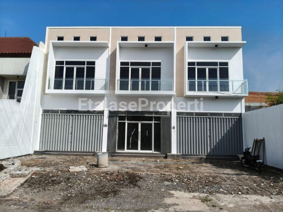 Foto properti Di Jual Atau Di Sewakan Ruko 2 Lantai Di Raya Lidah Harapan Barat, Surabaya 1