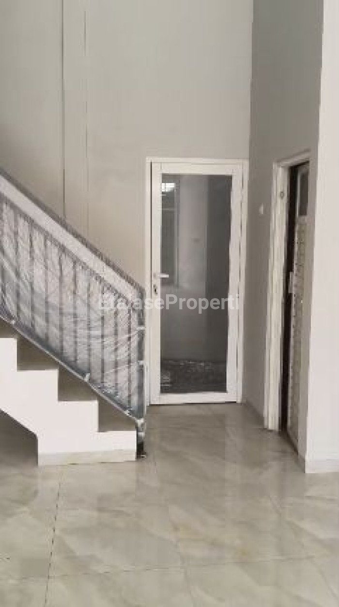 Foto properti Di Jual Atau Di Sewakan Ruko 2 Lantai Di Raya Lidah Harapan Barat, Surabaya 2