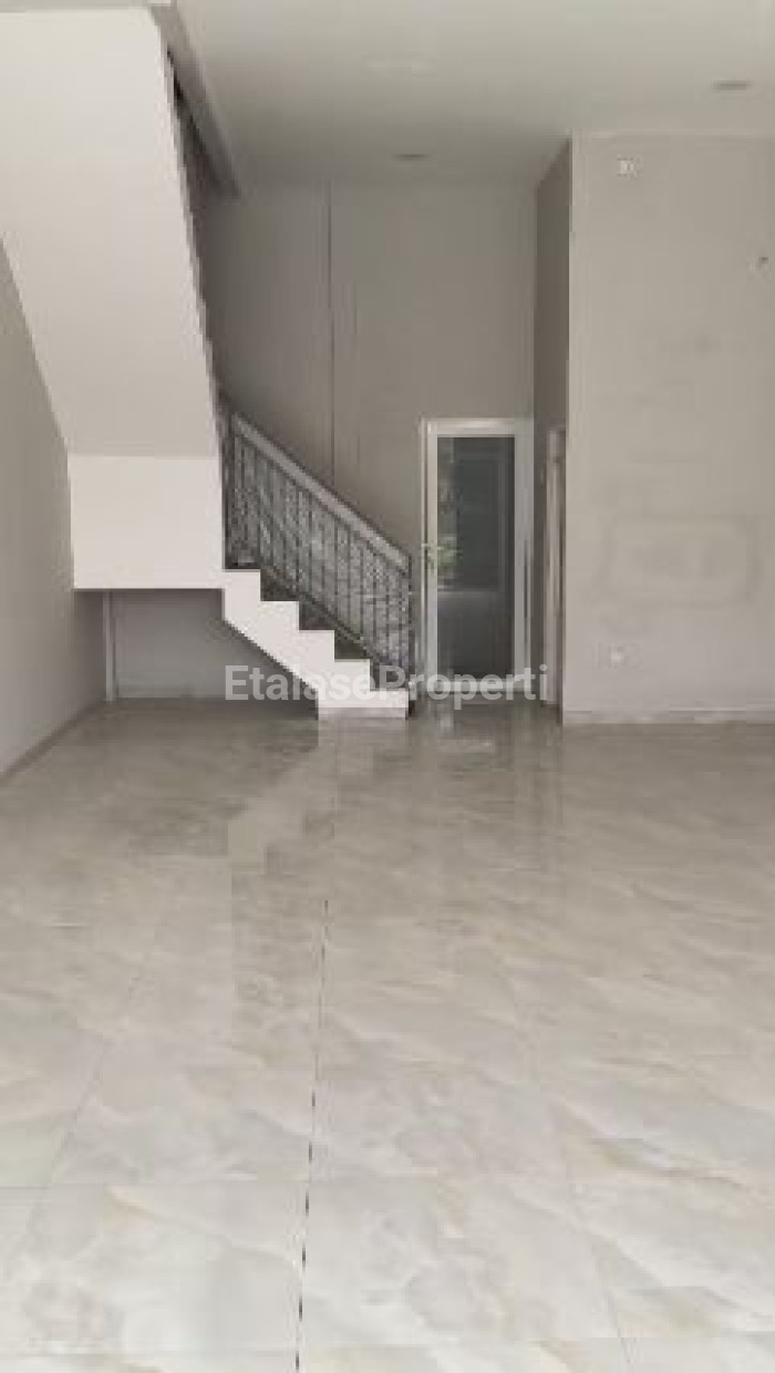 Foto properti Di Jual Atau Di Sewakan Ruko 2 Lantai Di Raya Lidah Harapan Barat, Surabaya 3