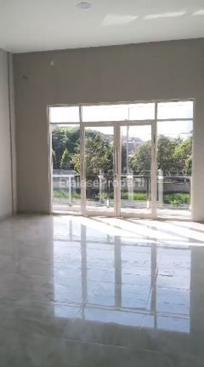 Foto properti Di Jual Atau Di Sewakan Ruko 2 Lantai Di Raya Lidah Harapan Barat, Surabaya 5