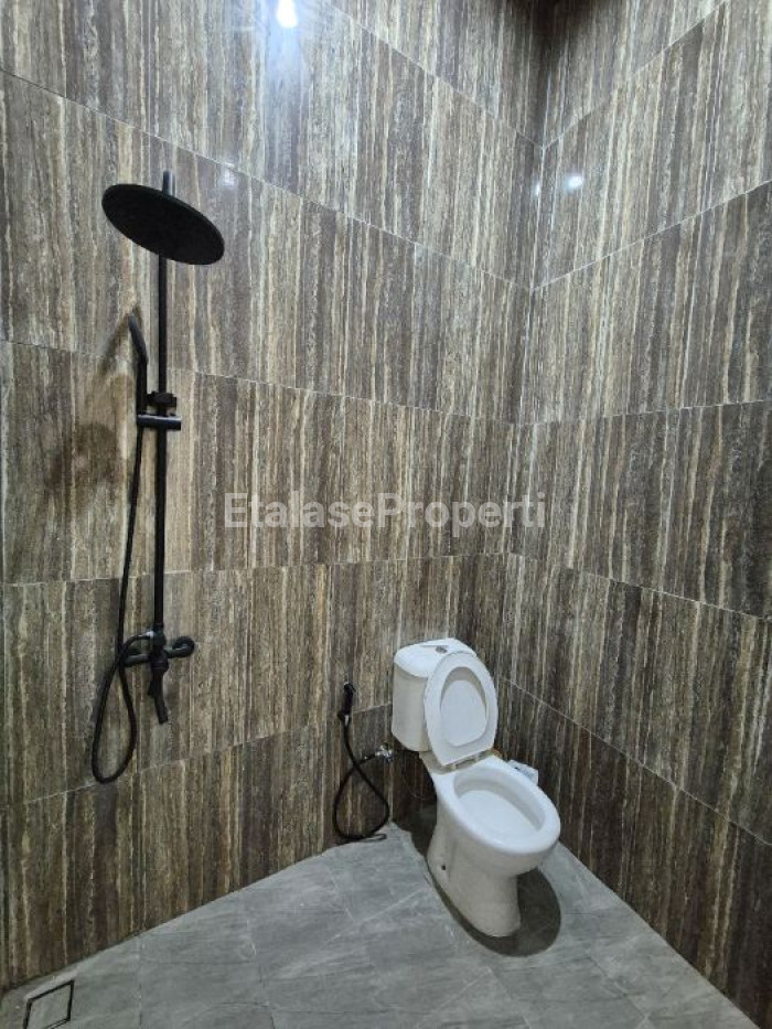 Foto properti Rumah Murah Di Wonorejo Rungkut Dekat Nirwana Eksekutif Dan MERR 9