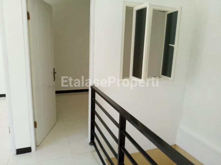 Foto properti Disewakan Rumah Sentra Point Gunung Anyar Dekat UPN MERR Juanda 2