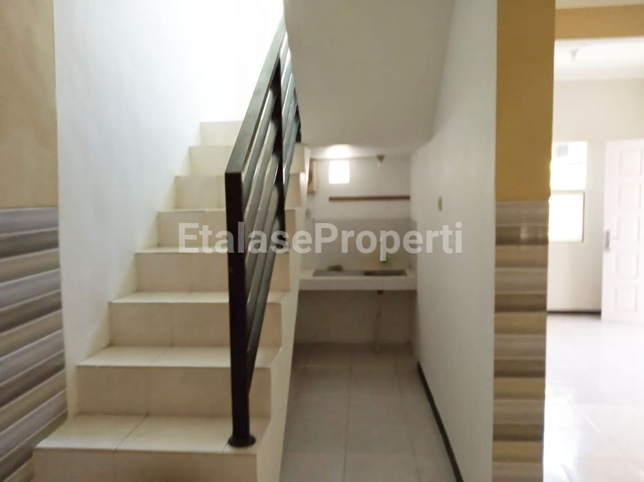 Foto properti Disewakan Rumah Sentra Point Gunung Anyar Dekat UPN MERR Juanda 7