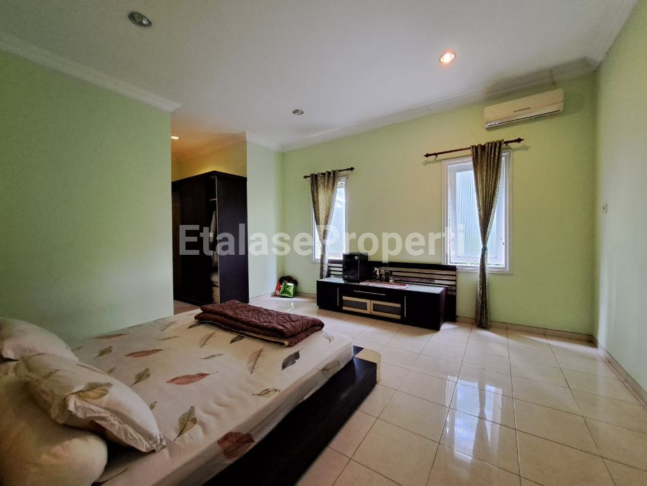 Foto properti RUMAH CLASSIC  WISATA BUKIT MAS 1 HOOK JUAL CEPAT!!! HARGA 4M-AN 10
