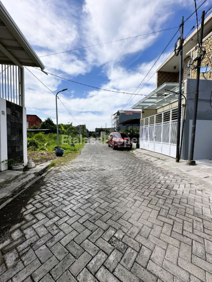 Foto properti Rumah Baru Medokan Sawah Timur Gununganyar Rungkut Dekat UPN 3