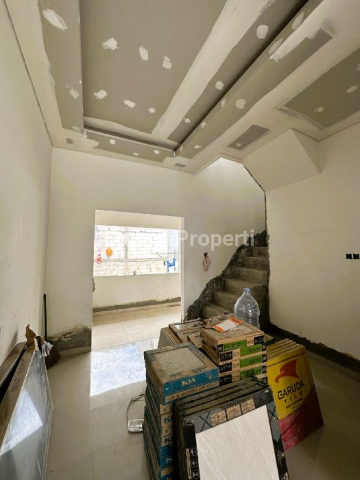 Foto properti Rumah Baru Medokan Sawah Timur Gununganyar Rungkut Dekat UPN 5