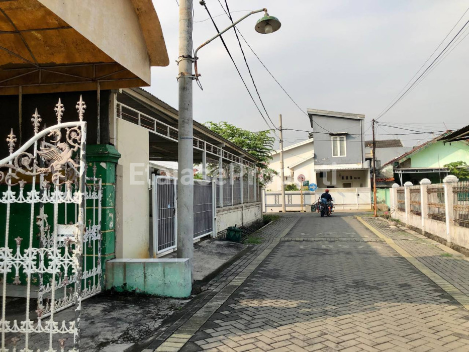 Foto properti Dijual Rumah Lokasi Strategis Mepet Surabaya, Perumahan Griya Wage, Sidoarjo 3