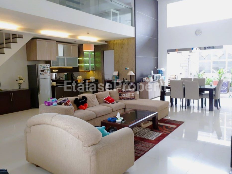 Foto properti Rumah Mezzanine Sutorejo Utara Dekat Mulyorejo Pakuwon City 2