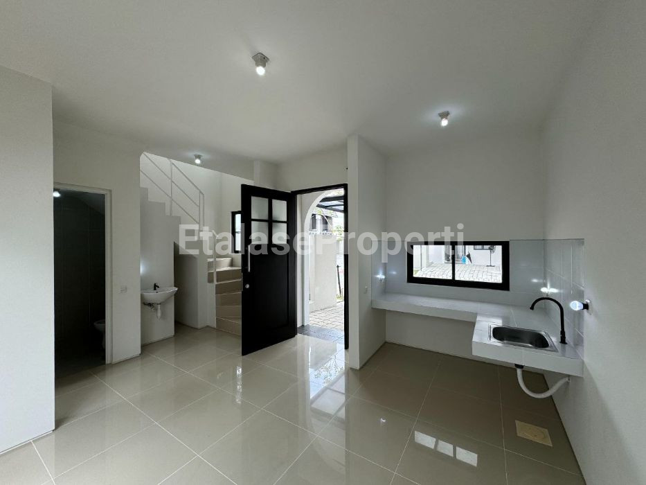 Foto properti Disewakan Rumah Amesta Living Nol Jalan OERR Dekat Rungkut, Gununganyar, Raya MERR 7