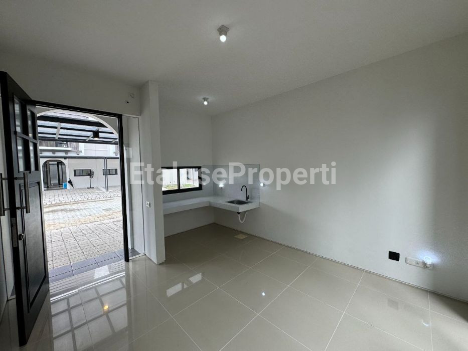 Foto properti Disewakan Rumah Amesta Living Nol Jalan OERR Dekat Rungkut, Gununganyar, Raya MERR 8