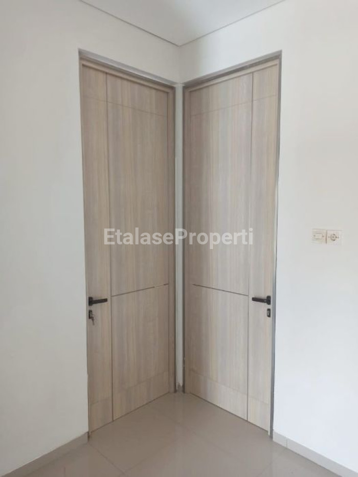 Foto properti Rumah Minimalis Di Royal Paka Dekat UPN Gununganyar Raya MERR 4