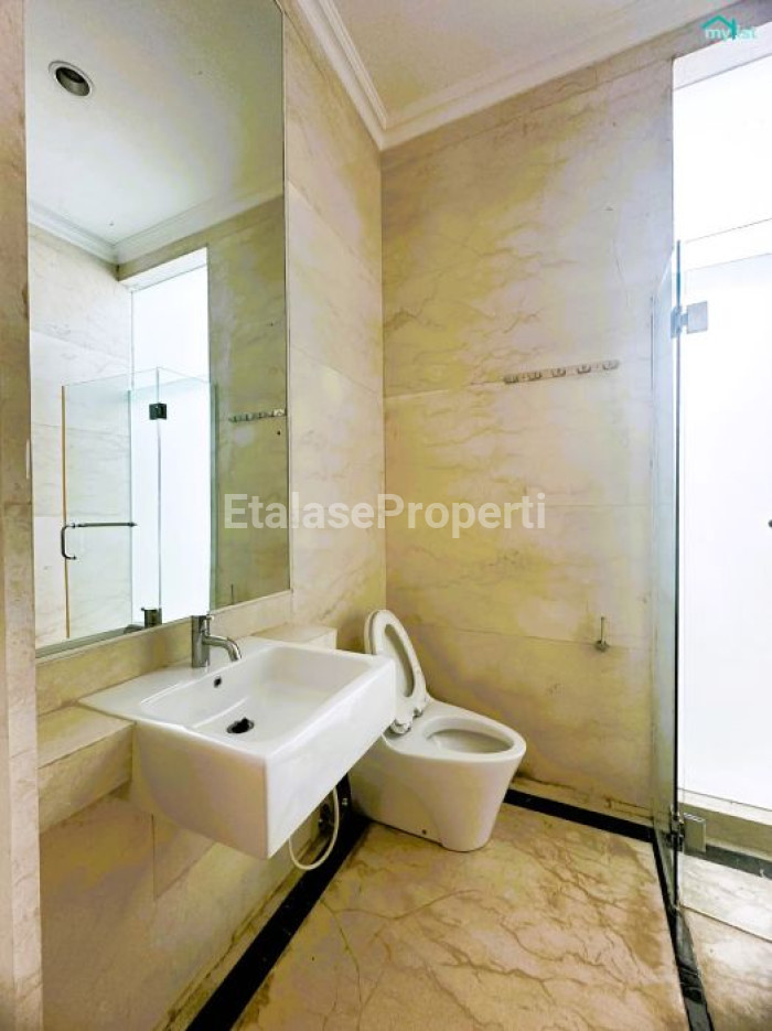 Foto properti Rumah Baru Di Long Beach Pakuwon City Kenjeran Mulyosari 9