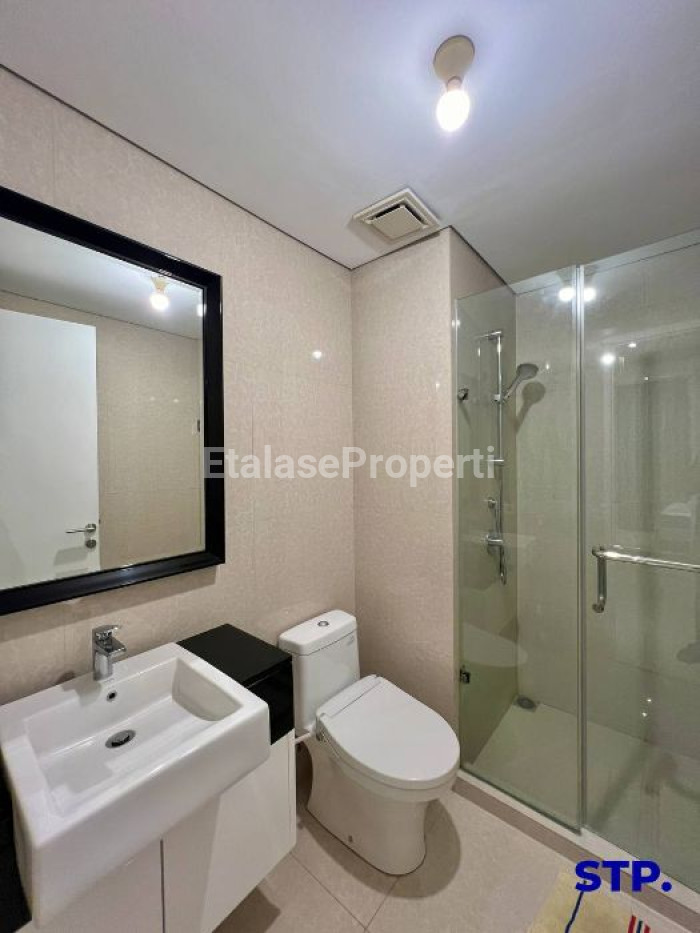 Foto properti Disewakan Apartemen Voila Ciputra World Surabaya 2 Bedroom Private Lift 9