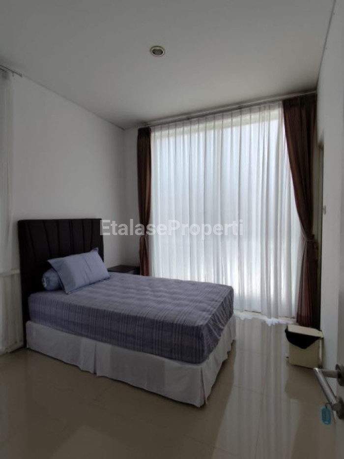 Foto properti Rumah Minimalis Full Furnish ROYAL RESIDENCE  Di Jual Harga 4M An 2