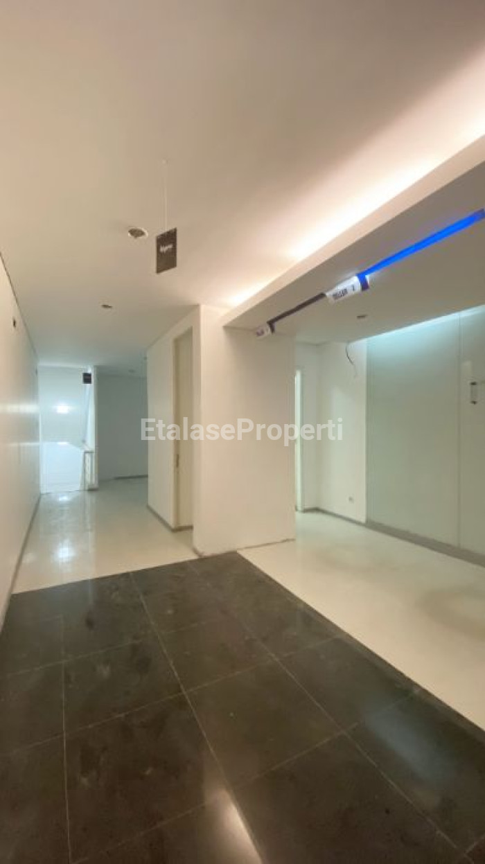 Foto properti Disewakan Ruko Rungkut Madya Jarang Ada 2