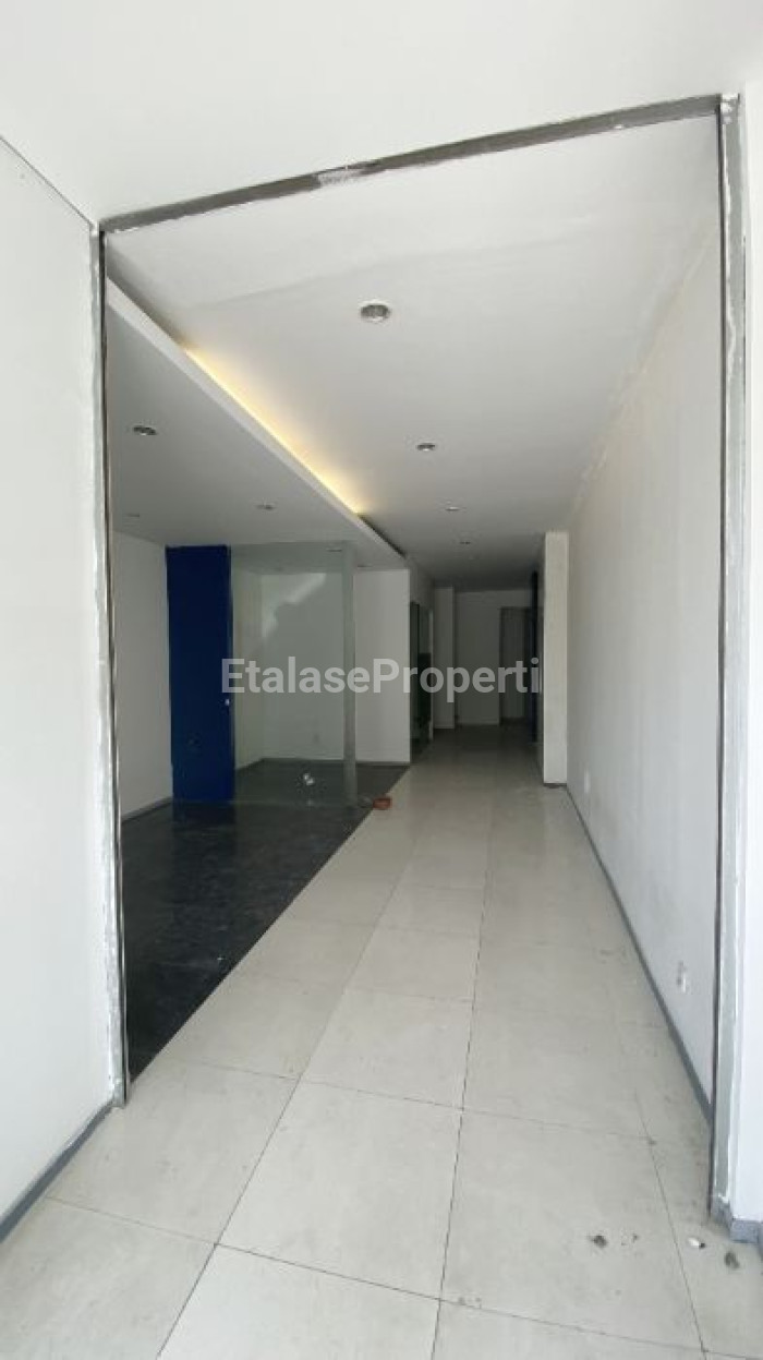 Foto properti Disewakan Ruko Rungkut Madya Jarang Ada 4