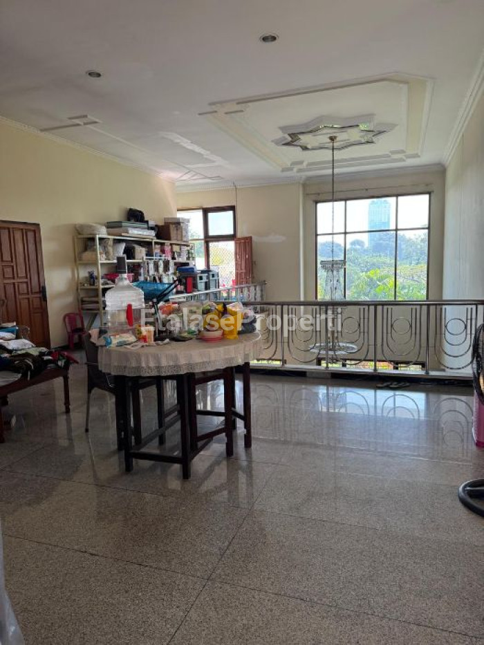 Foto properti Dijual Rumah Golf View Jalan Raya Bukit Darmo Golf Dekat Pakuwon Mall, Fairway Nine Mall, Loop Graha, National Hospital 7