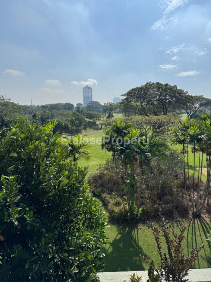 Foto properti Dijual Rumah Golf View Jalan Raya Bukit Darmo Golf Dekat Pakuwon Mall, Fairway Nine Mall, Loop Graha, National Hospital 9