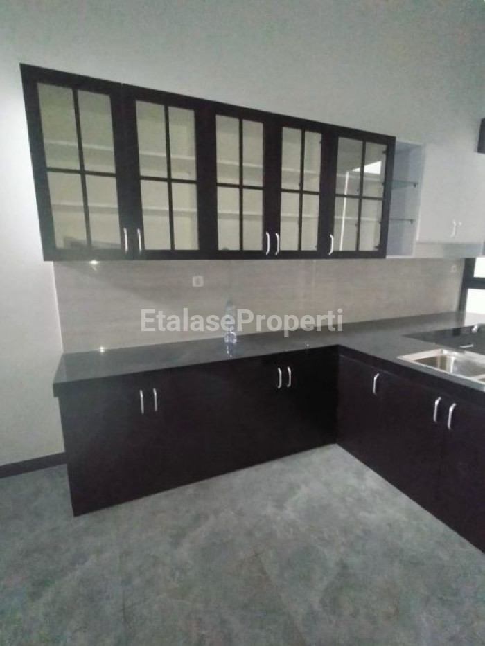 Foto properti Rumah Di Jemur Andayani Siap Huni Dekat RSI Jemursari Kendangsari Petra 9