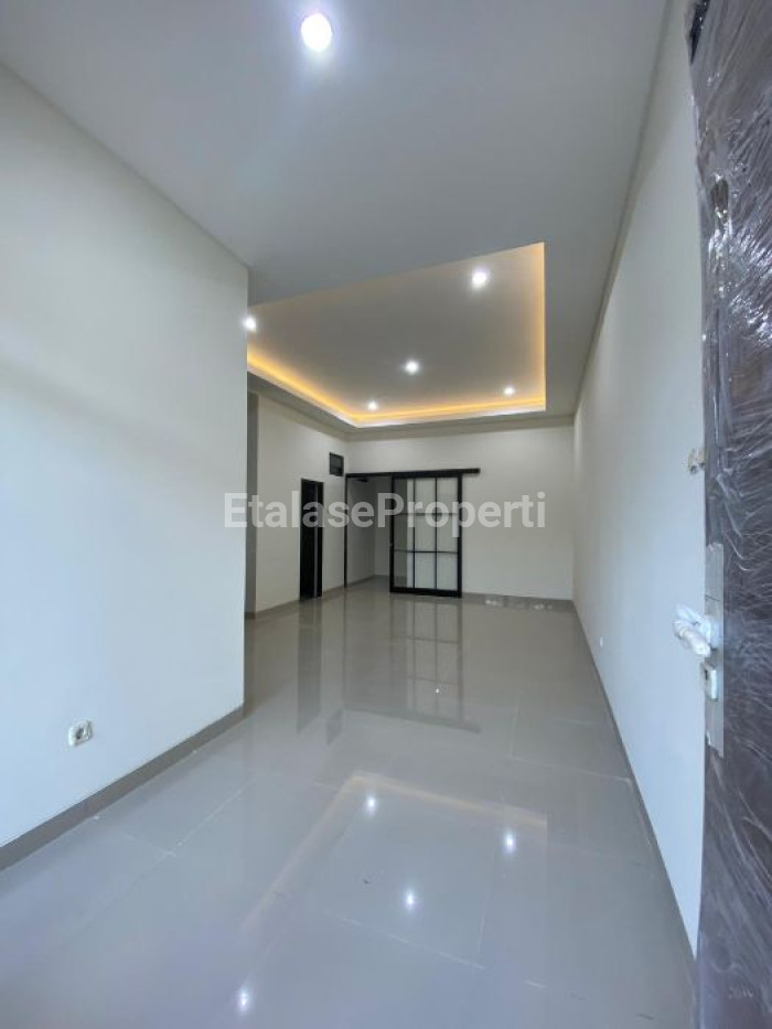 Foto properti Dijual Cepat Rumah Baru Gress Di Rungkut Mapan Tengah 7