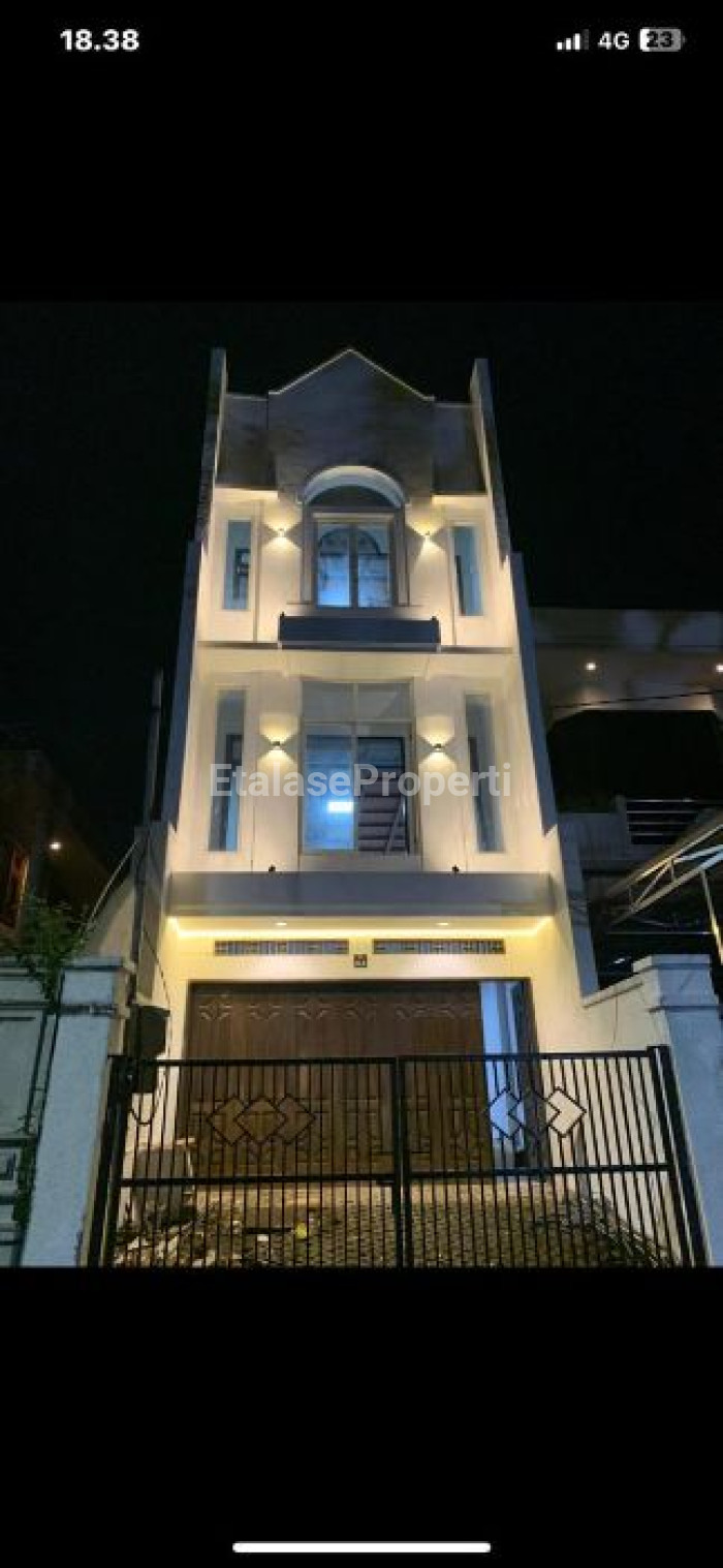 Foto properti Dijual Rumah Di Raya Satelit Barat, Surabaya Barat 1