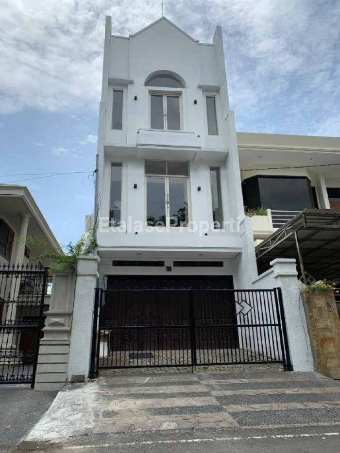 Foto properti Dijual Rumah Di Raya Satelit Barat, Surabaya Barat 2