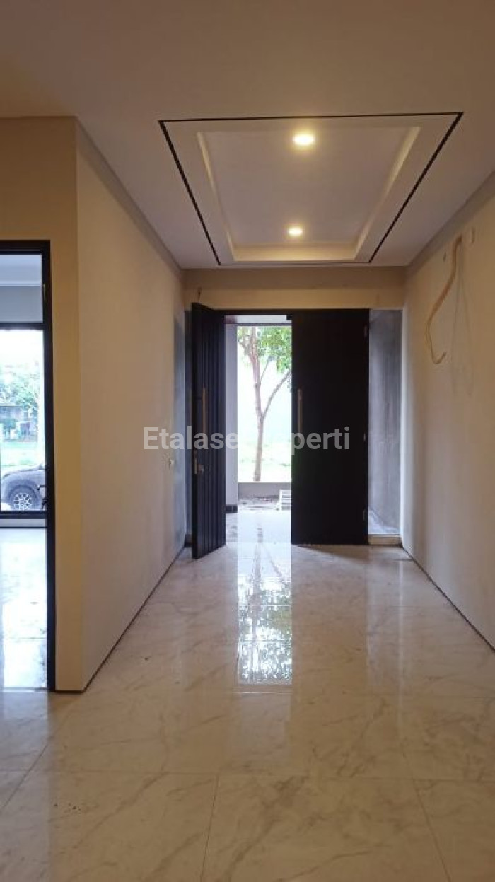 Foto properti RUMAH BARU GRESS MINIMALIS WOODLAND CITRALAND 5