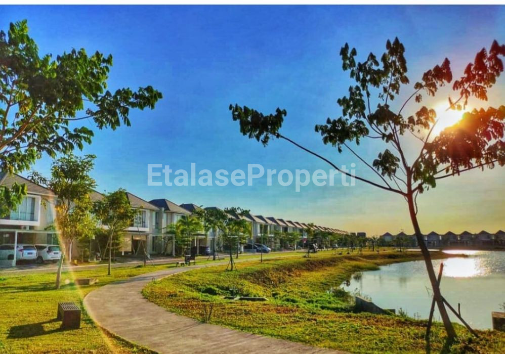 Foto properti Dijual  Rumah 2 Lantai Lake View NORTHWEST  Citraland 3