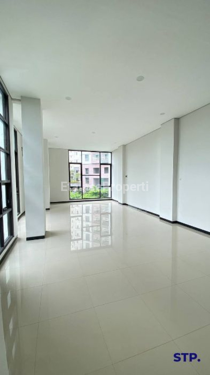 Foto properti 6 Unit Jejer, Ruko 3 Lantai Di Area Margorejo Indah Tipe F 7