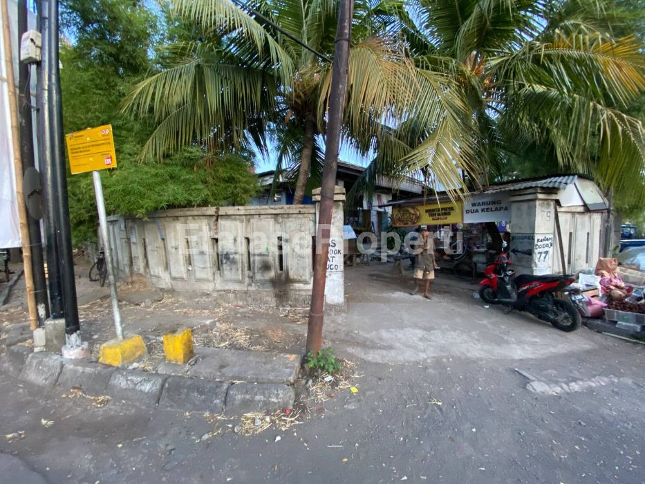 Foto properti Jual Rumah Hitung Tanah Di Jl. Pandegiling Surabaya Pusat 3