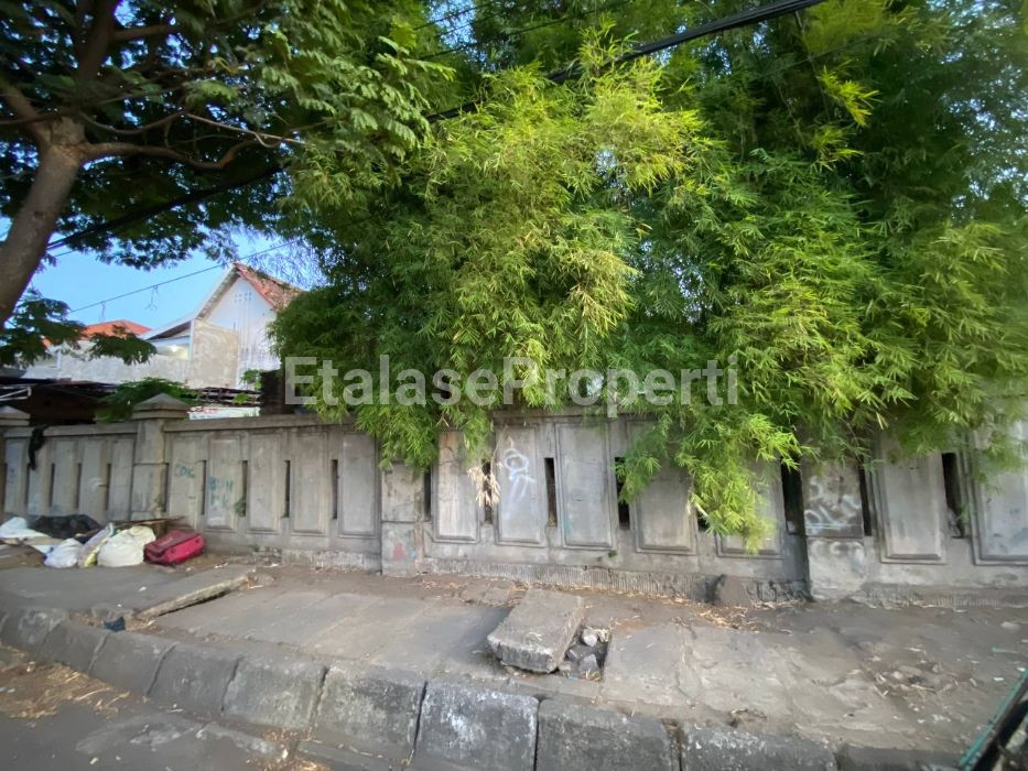 Foto properti Jual Rumah Hitung Tanah Di Jl. Pandegiling Surabaya Pusat 4