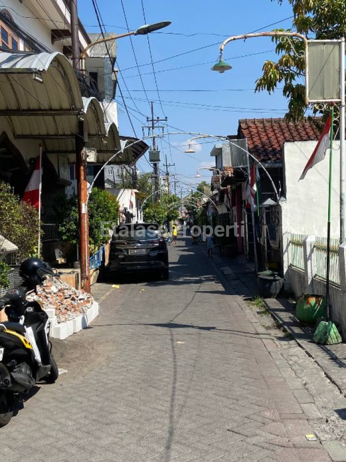 Foto properti Jual Rumah Hitung Tanah Di Manyar Sabrangan, Surabaya Timur 5