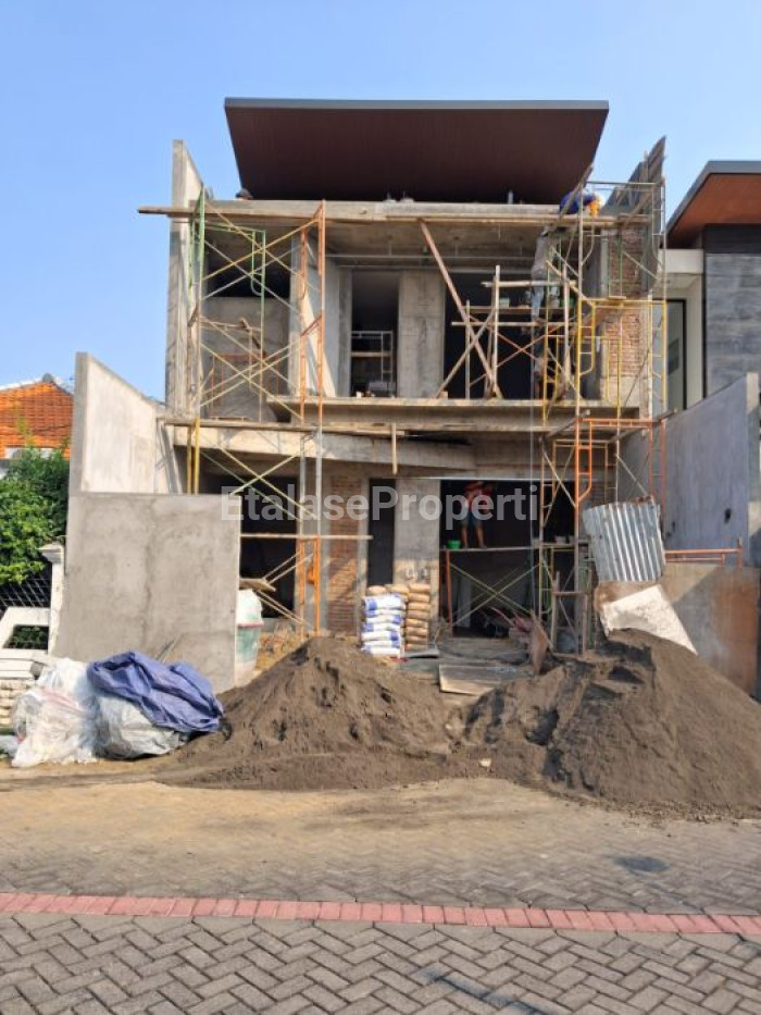 Foto properti RUMAH BARU GRESS Manyar Jaya 2