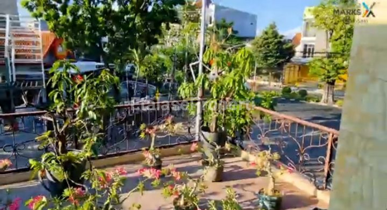 Foto properti Strategis Di Tengah Kota  Surabaya, DISEWAKAN Rumah Jalan Kusuma Bangsa 1