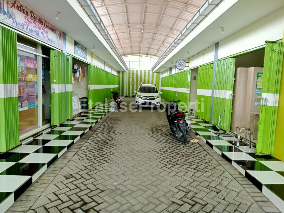 Foto properti Kompleks Pertokoan Desa Tampung, Lekok Pasuruan Strategiss 2