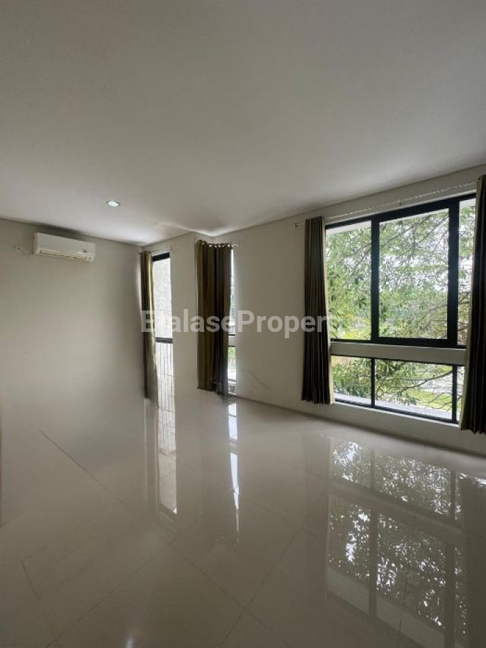 Foto properti Dijual/Disewakan  Rumah View Lake 7