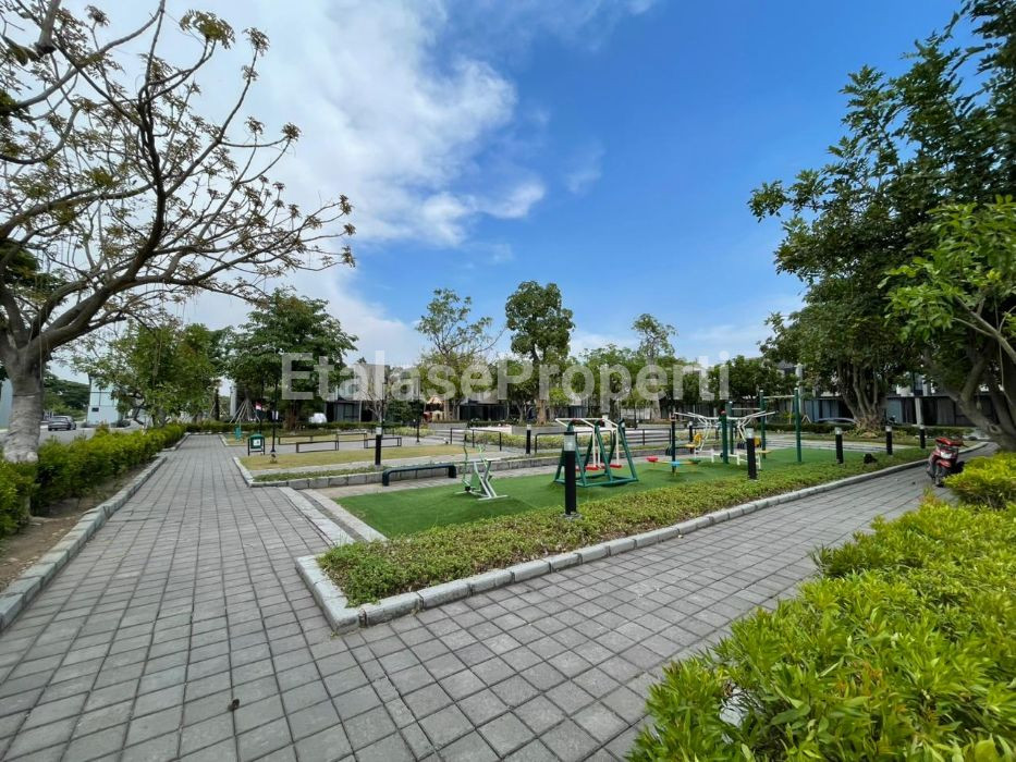 Foto properti *Dijual Rumah Pelican Hill, Surabaya Barat* 10