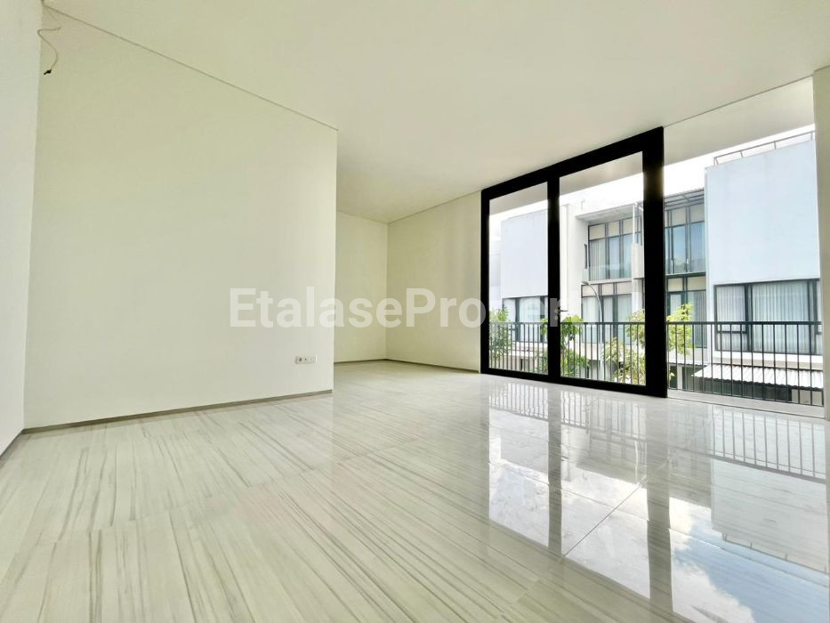 Foto properti *Dijual Rumah Baru Gress, Dian Istana Nexus* 4